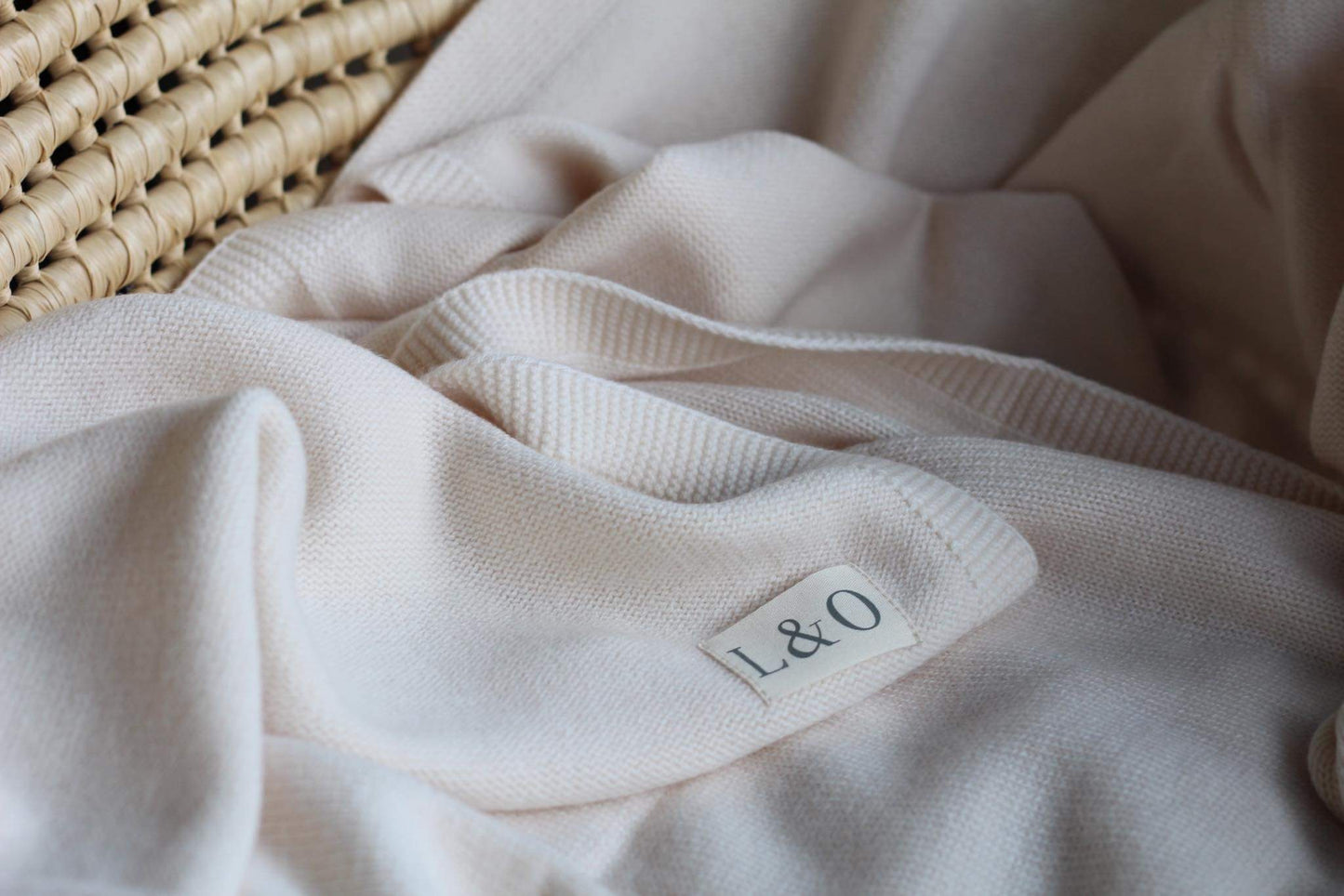 L&O Classic Merino Blanket